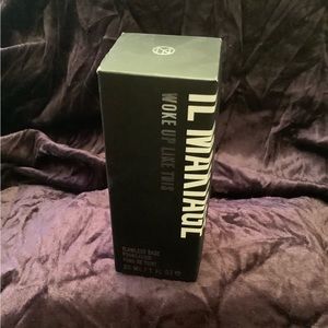il Makiage #035 Woke up Like This Foundation 1 FL oz. Open brand new